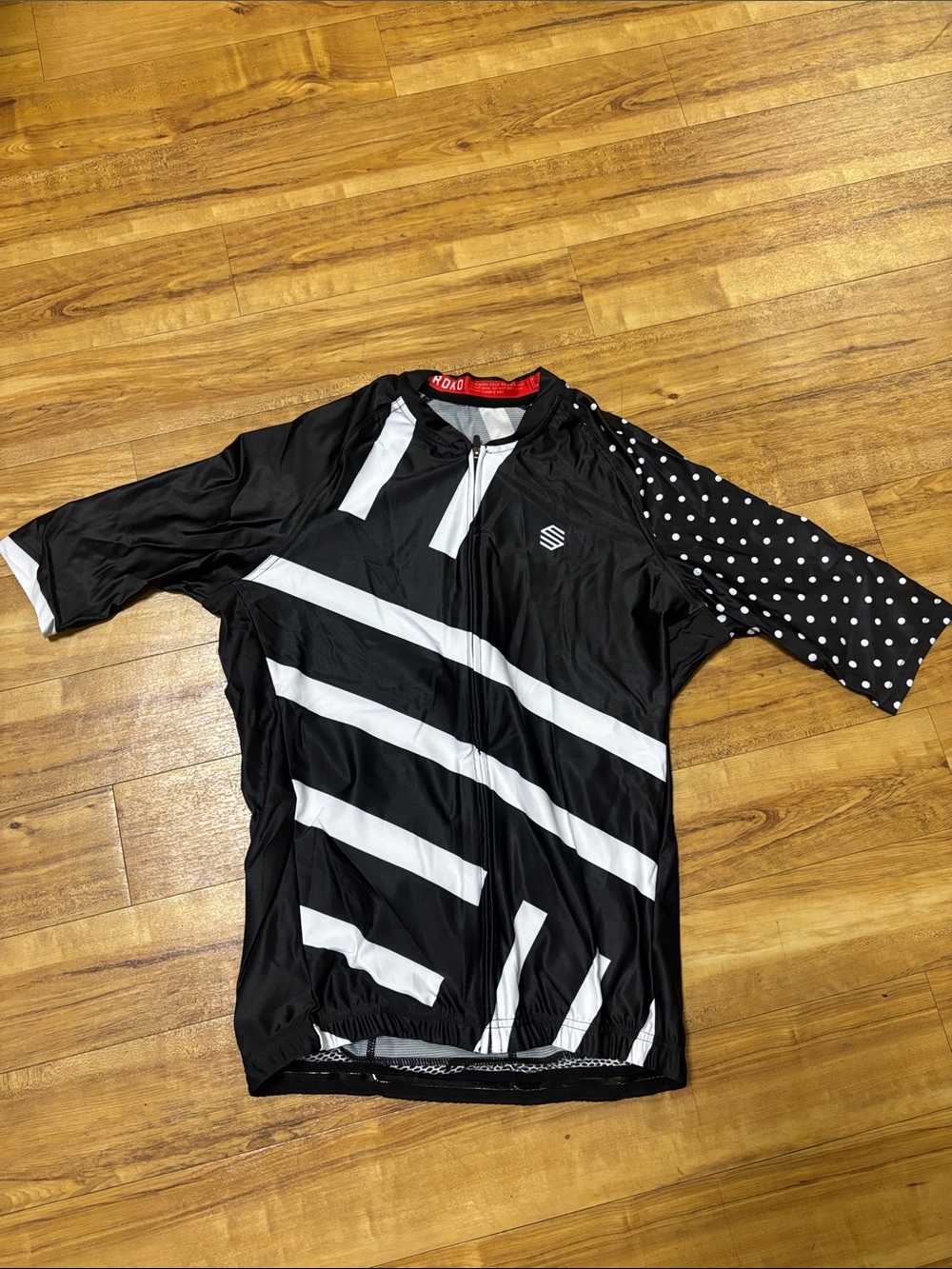 Siroko Black & White Men’s Cycling Jersey with Polka Dot Sleeve